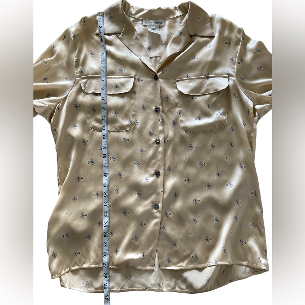 Evan Picone ‘Polar’ diamond patterned tan long-sleeved silk satin-feel top,Sz 12 - Picture 4 of 8